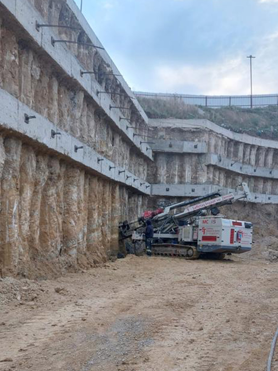 Esenyurt Akçaburgaz Sağlam Züccaciye Fabrika İnşaatı
